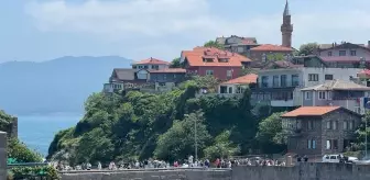 Amasra, bayram tatilinde nüfusunun 10 katı misafir ağırlıyor