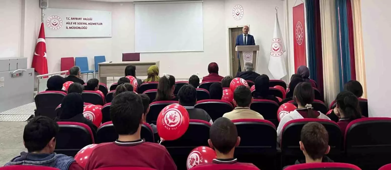 Bayburt'ta Ortaokul Öğrencilerine Sosyal Hizmetler Tanıtıldı