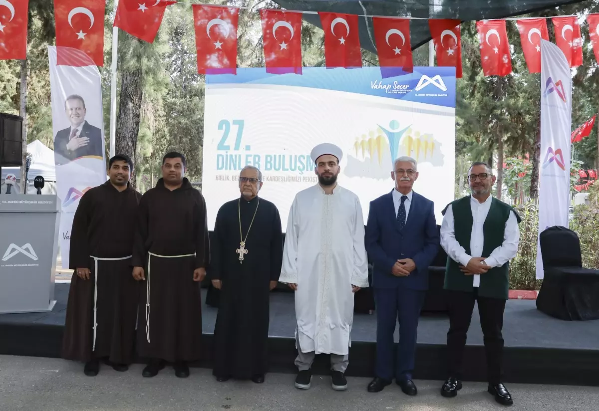 Mersin'de Dinler Buluşması Etkinliğiyle Birlik ve Beraberlik Mesajları Verildi