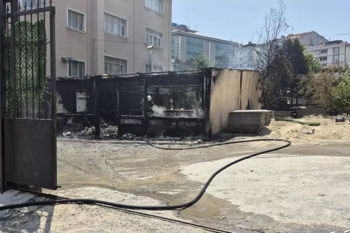 Esenyurt erkek yurdunda yangın