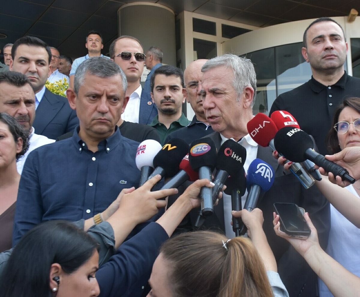 Manisa Büyükşehir Belediye Başkanı Ferdi Zeyrek Hastaneye Kaldırıldı
