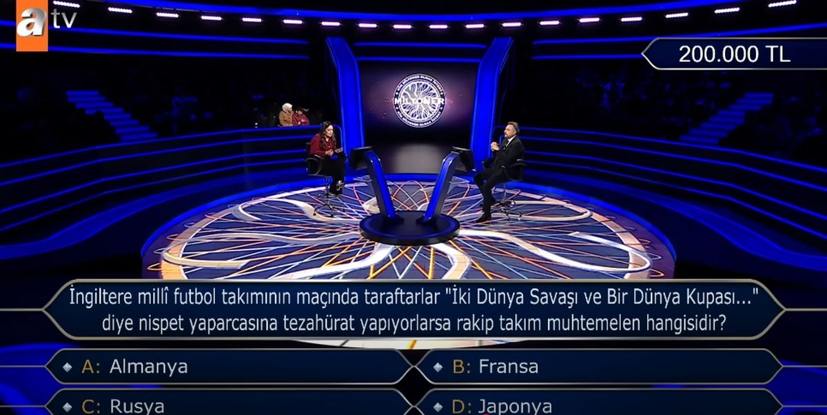 İngiltere milli futbol takımının maçında taraftarlar 'iki dünya savaşı ve bir dünya kupası...' Diye nispet yaparcasına tezahürat yapıyorlarsa rakip ta