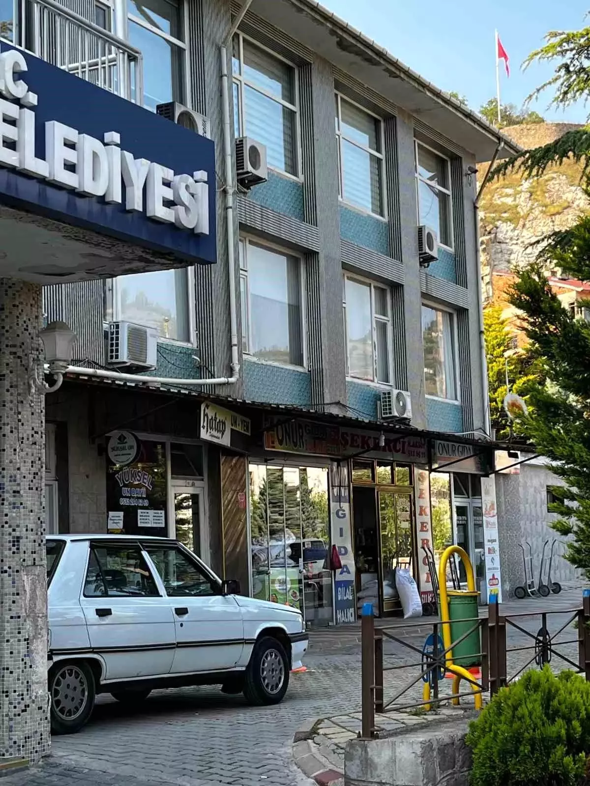 Çorum'da Esnaflar Arasında Bıçaklı Kavga: 2 Yaralı