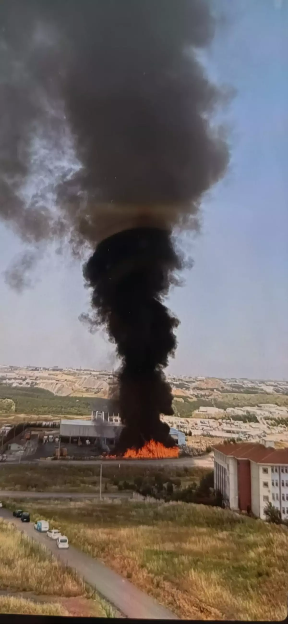 Gebze'de Çöp Ayrıştırma Tesisinde Yangın Çıktı