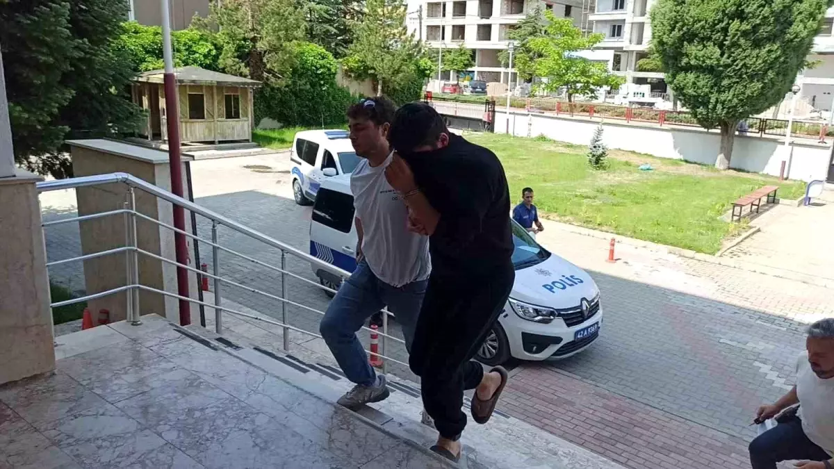 Konya'da Alkol Tartışması Kanlı Bitti: Bir Kişi Bıçakla Öldürüldü