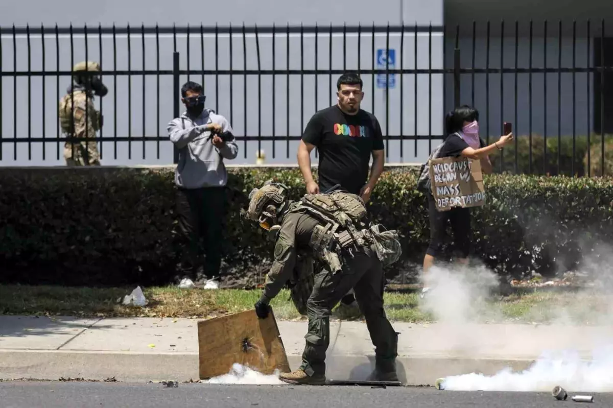 Trump, Göçmen Protestoları Nedeniyle Los Angeles'a 2 Bin Ulusal Muhafız Görevlendirdi