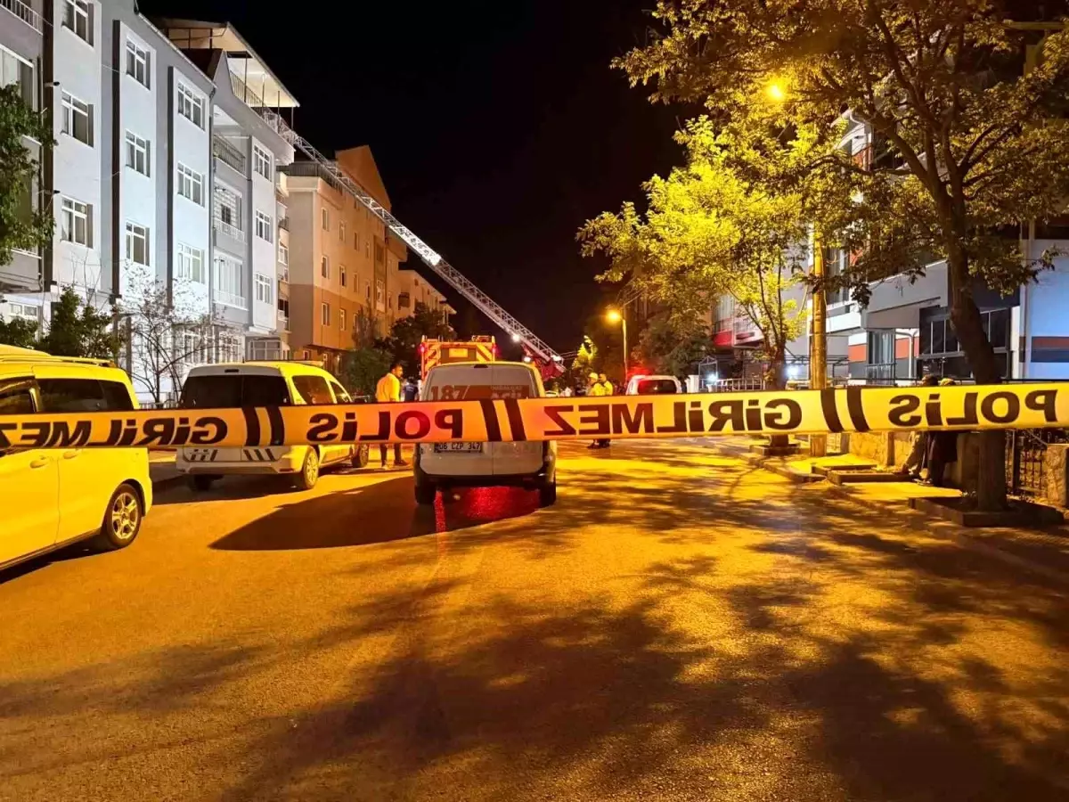 Ankara'nın Polatlı İlçesinde 5 Katlı Binada Yangın