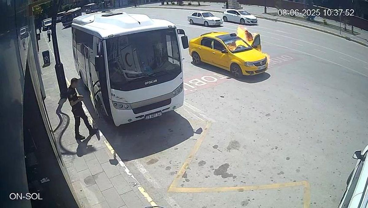 Elazığ'da Taksi Sürücüsü Alevlerden Son Anda Kurtuldu