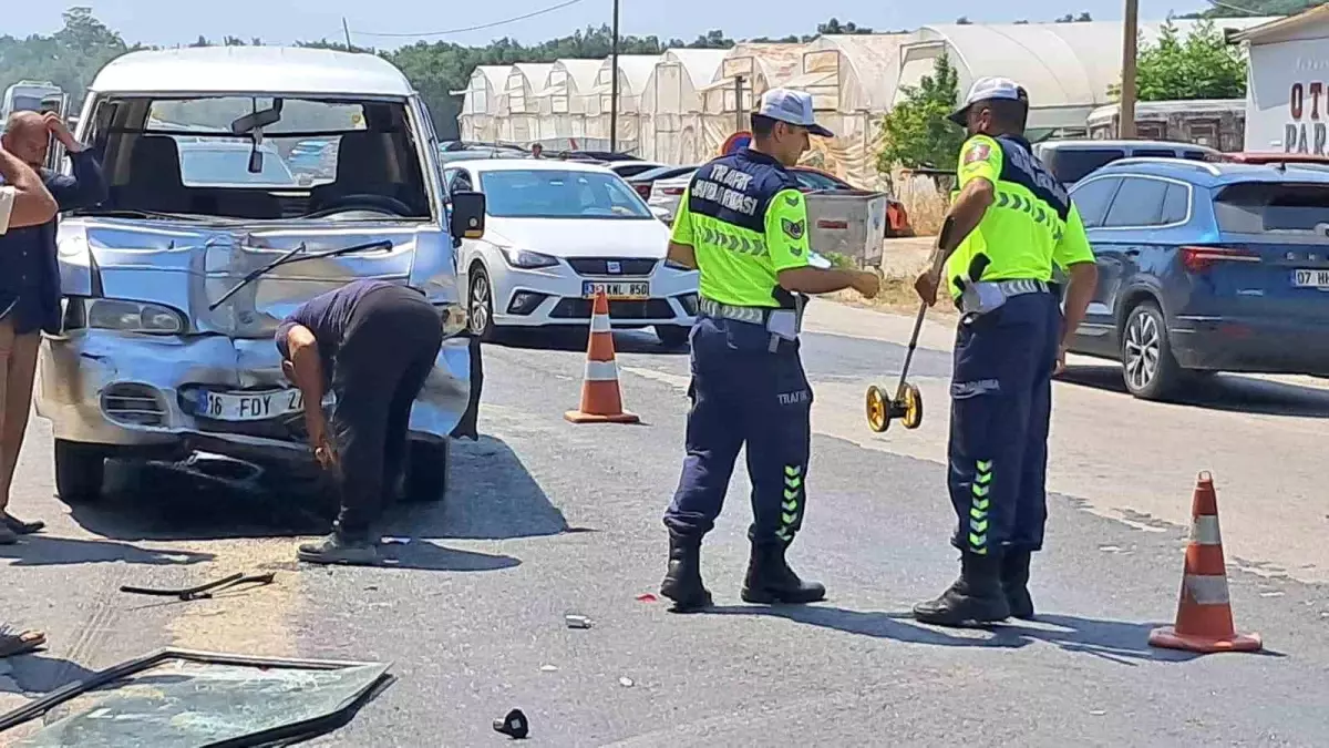 İznik'te Kamyonet Kazası: Bir Kadın Yaralandı
