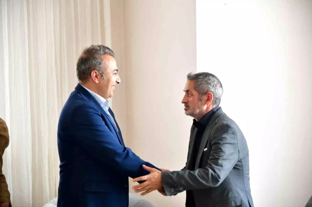 Vali Çiçek, şehit aileleri ile bayramlaştı