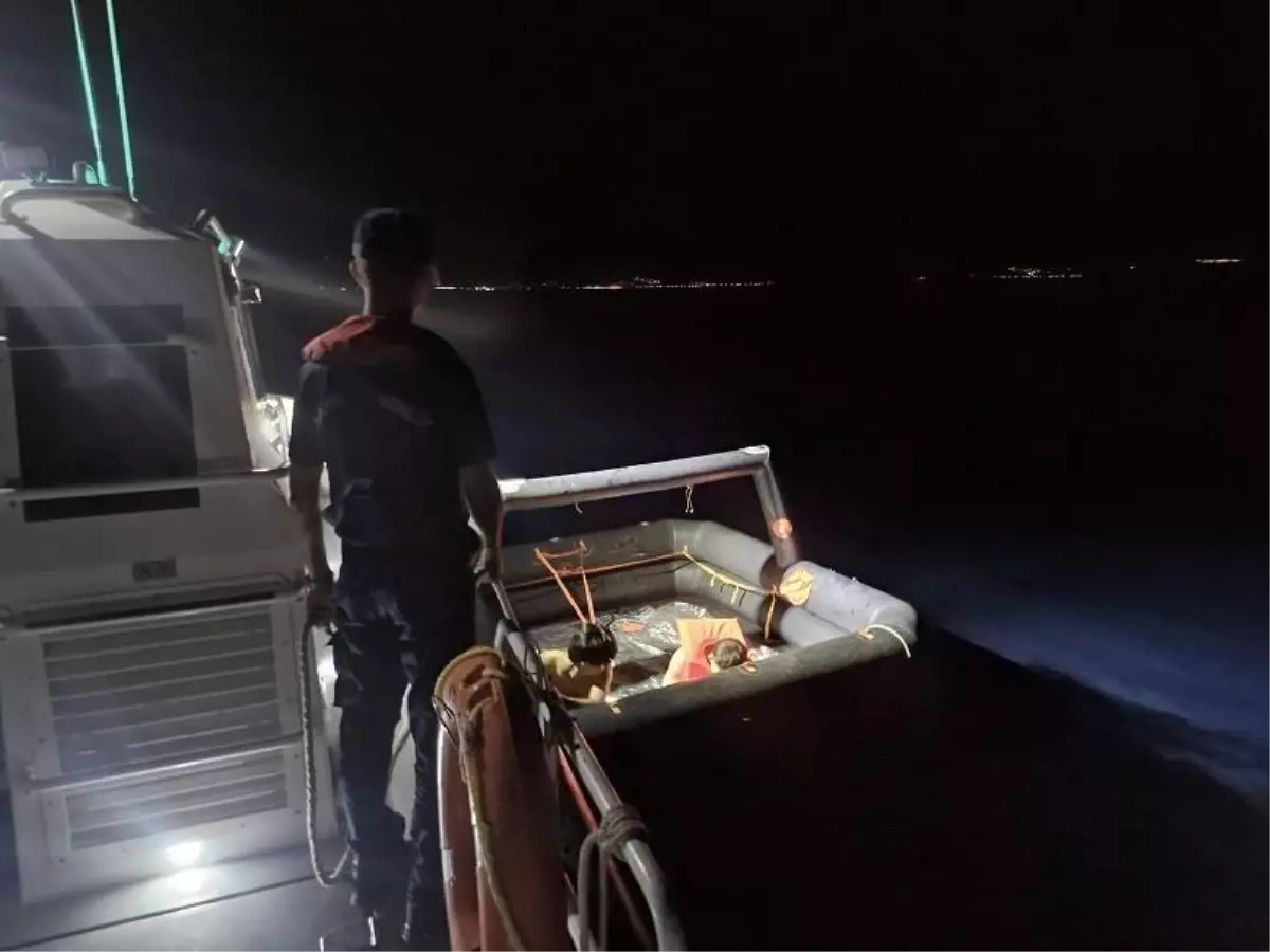 Ayvalık Açıklarında Yunan Unsurları Tarafından İtelen Düzensiz Göçmenler Kurtarıldı