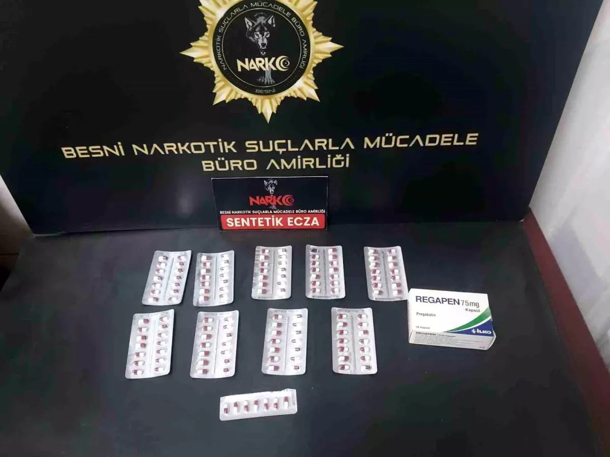 Adıyaman'da Uyuşturucu Operasyonu: 132 Sentetik Ecza Hap Ele Geçirildi