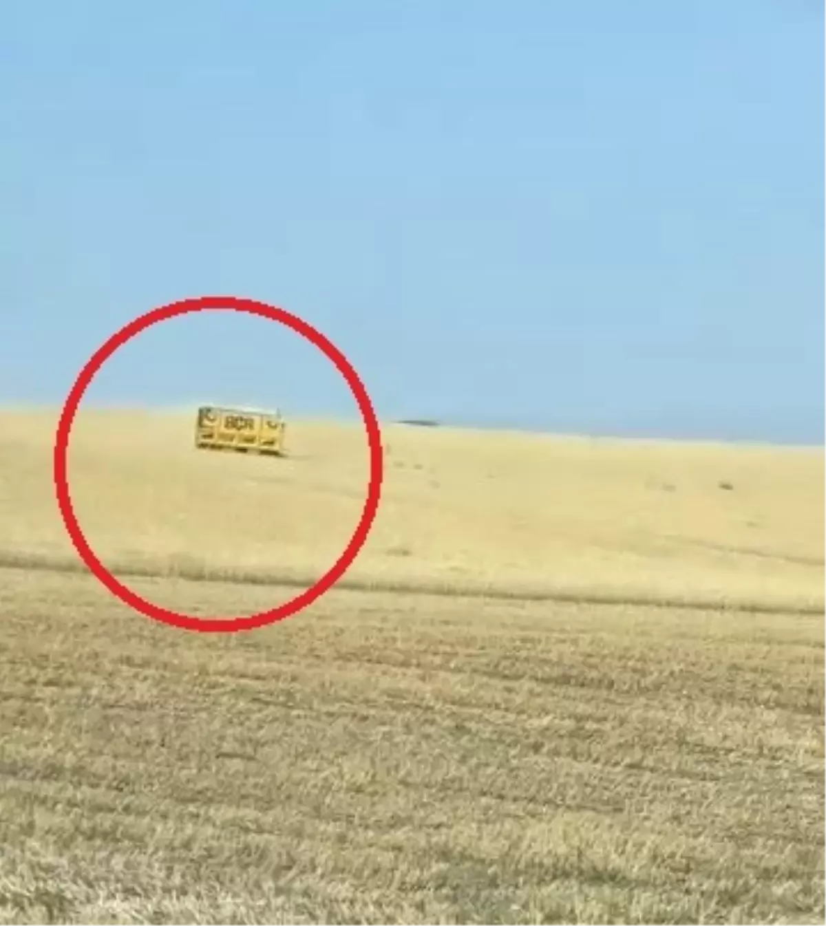 Diyarbakır'da Biçerdöver Römorku Devrildi