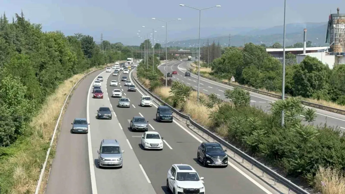 Düzce'de Kurban Bayramı Dönüşü Trafiği Kısıtlıyor
