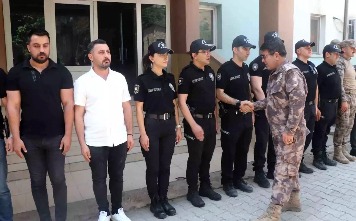 Hakkari Emniyet Müdürü Yılmaz, Kurban Bayramı Öncesi Güvenlik Önlemlerini İnceledi