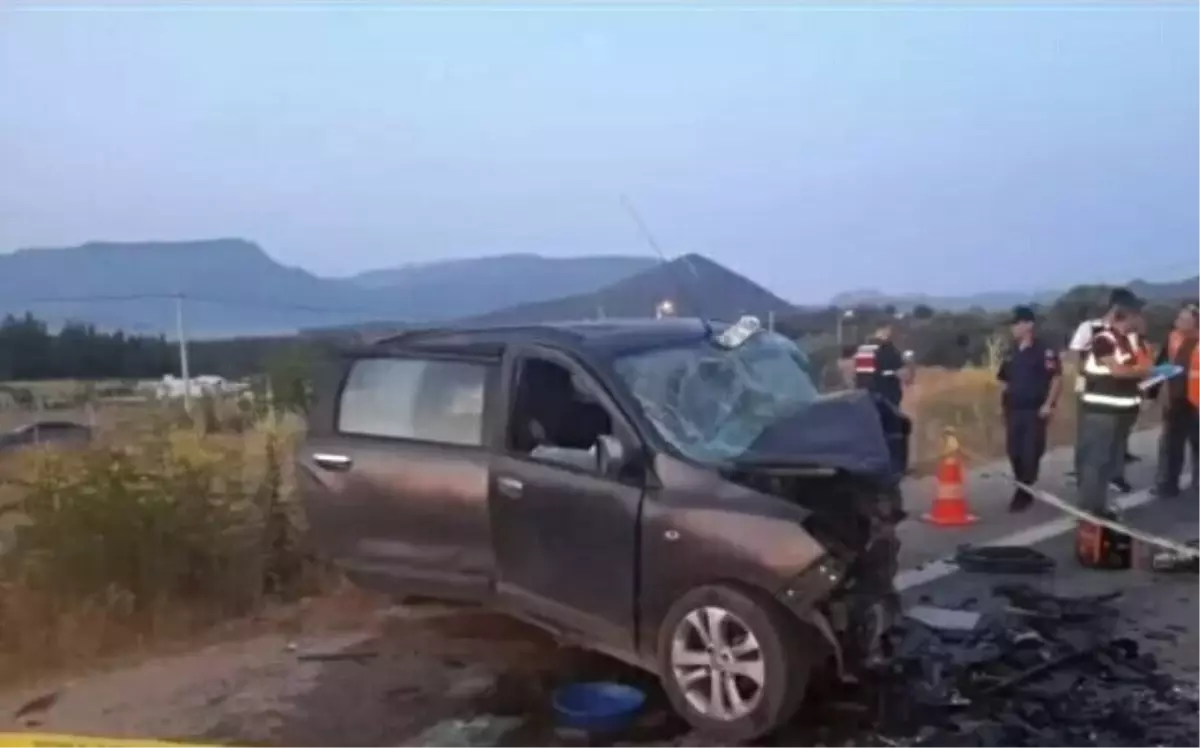 İzmir'de Zincirleme Kaza: 5 Ölü, 2 Yaralı