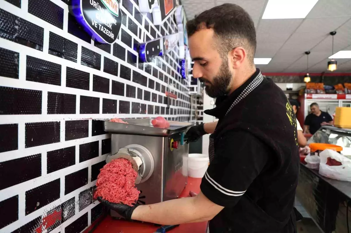 Kurban Bayramı'nda Kasaplarda Yoğunluk