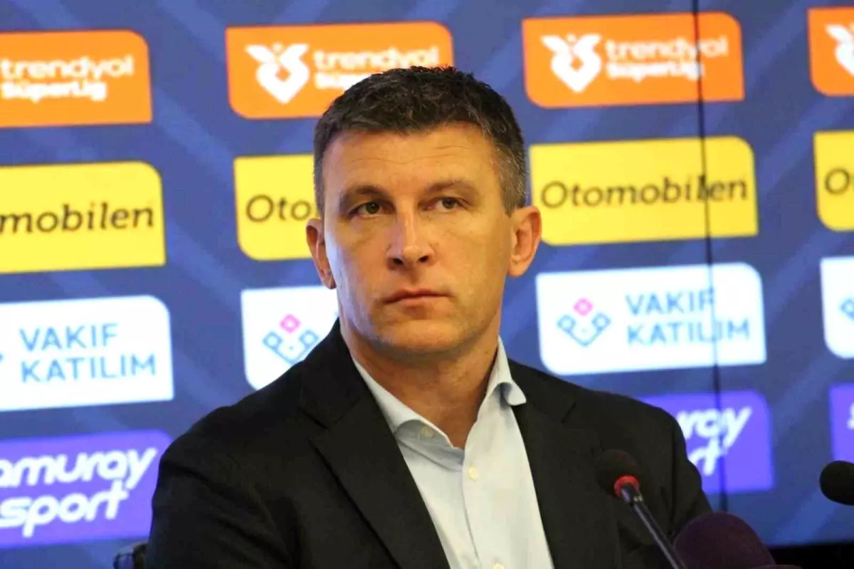 Kayserispor, Teknik Direktör Jakirovi ile Yolları Ayırdı