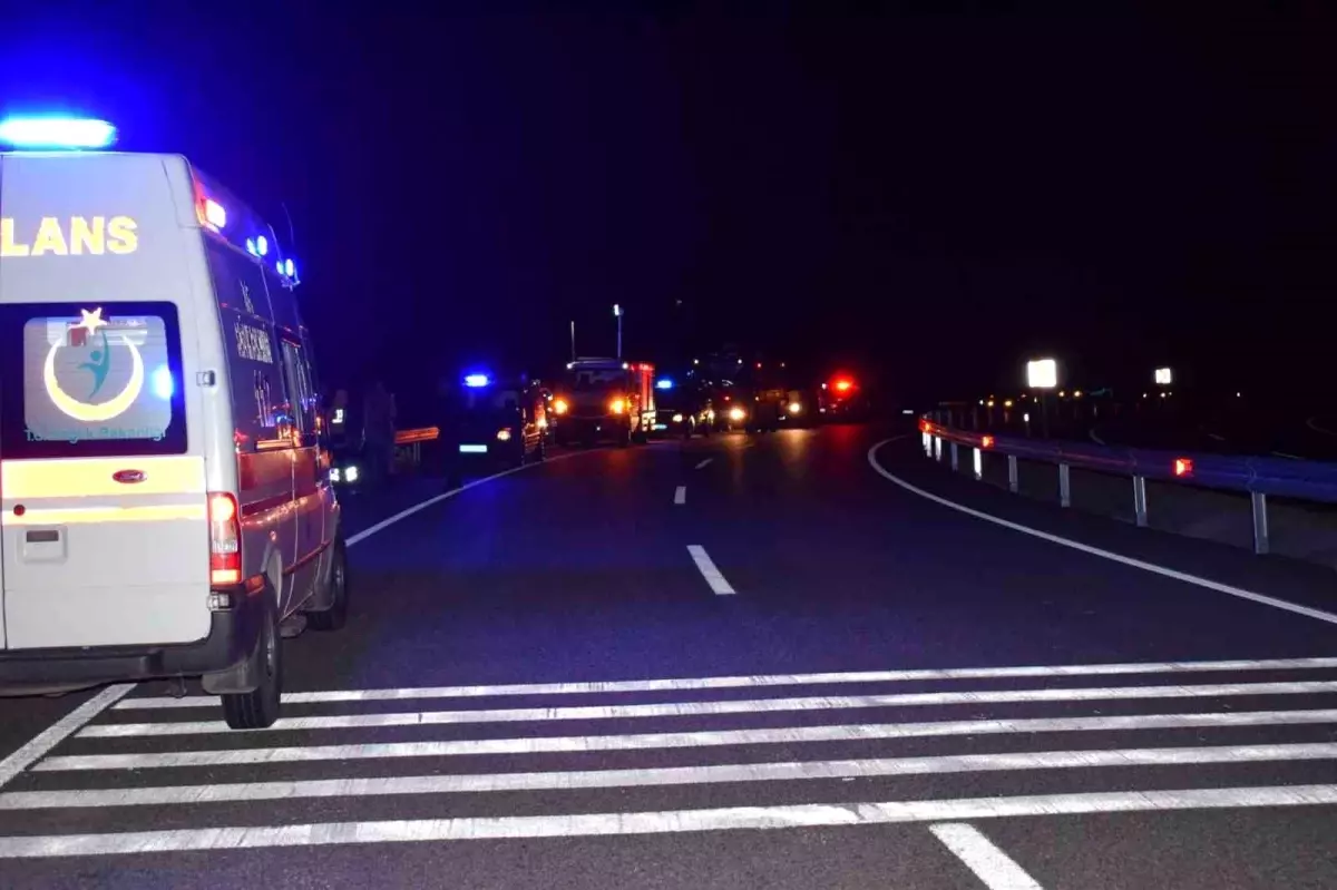 Malatya-Adıyaman Karayolunda Minibüs Kazası: 4 Yaralı