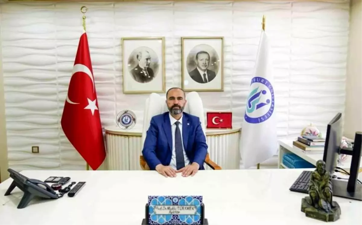 Bayburt Üniversitesi Rektörü Prof. Dr. Mutlu Türkmen'in Annesi Hayatını Kaybetti