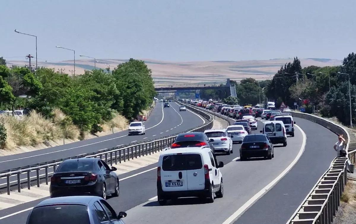 Kurban Bayramı Tatilinin Son Gününde İstanbul'a Dönüş Yoğunluğu