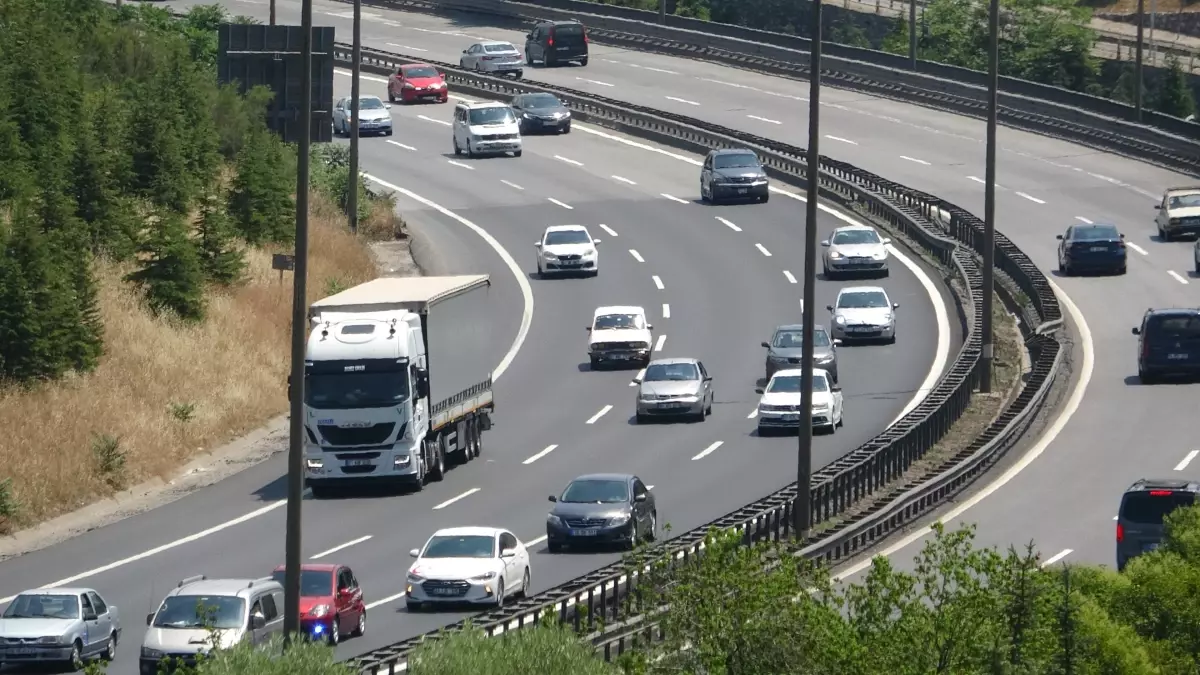 Kurban Bayramı Dönüşleri: TEM Otoyolu'nda Trafik Akıcı