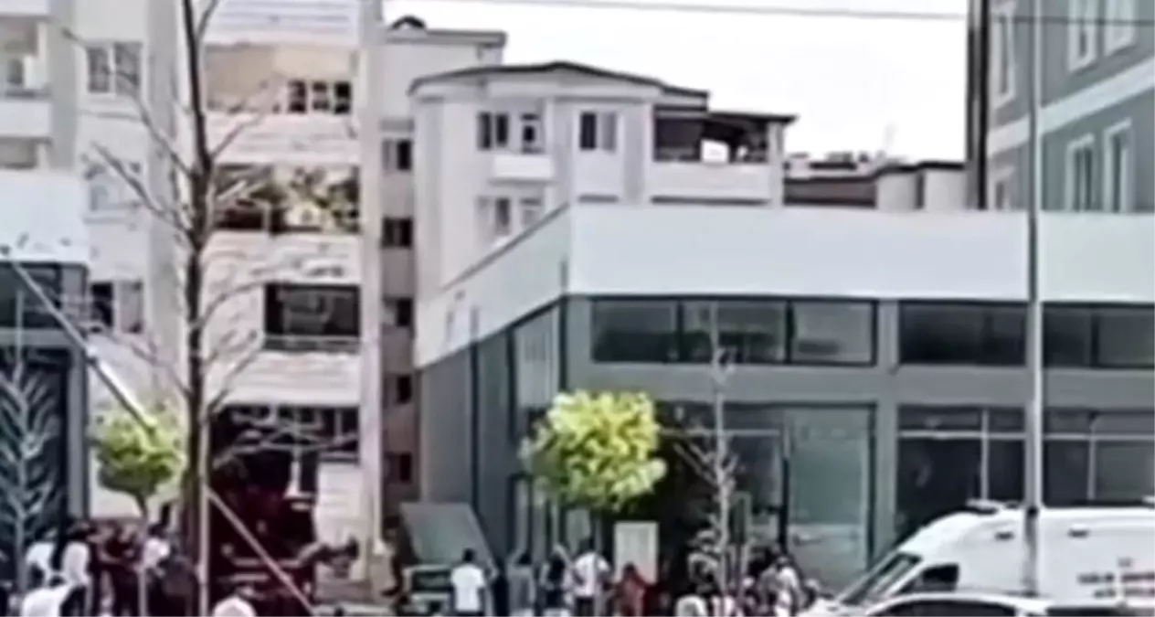 Gaziantep'te 7. Kattan Düşen Bina Görevlisi Hayatını Kaybetti