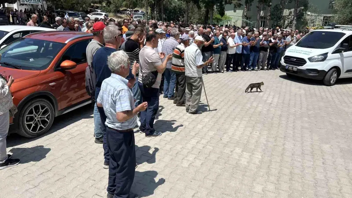 Tunceli'deki Trafik Kazasında Hayatını Kaybedenler Son Yolculuklarına Uğurlandı