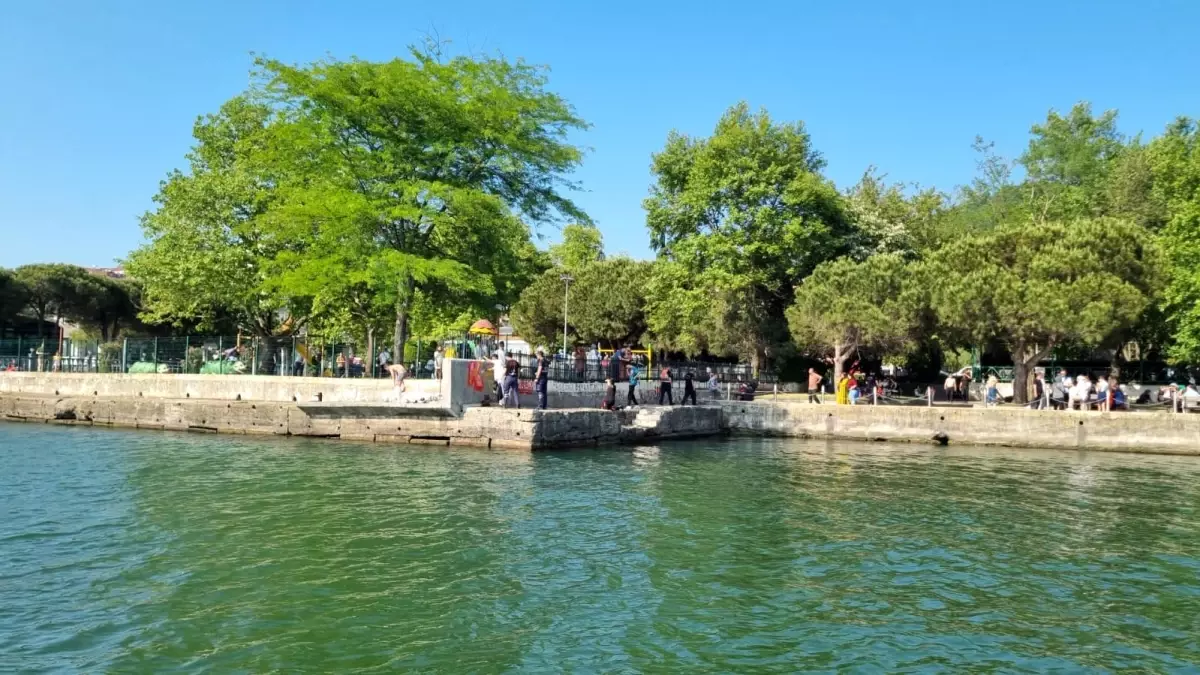 Zonguldak'ta Genç Boğulma Tehlikesi Geçirdi