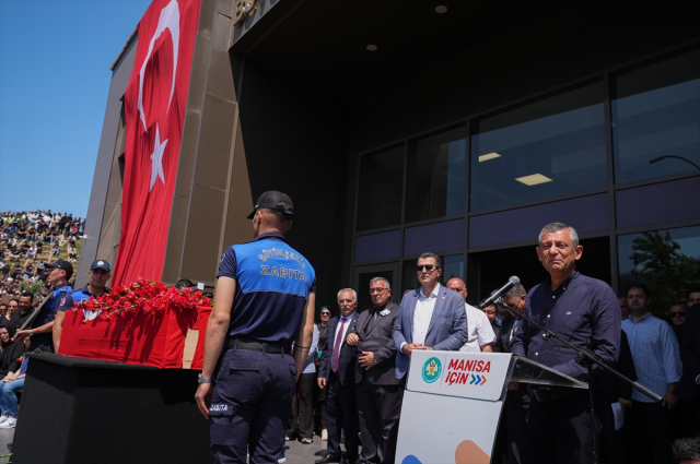 Ferdi Zeyrek'e veda! Özgür Özel gözyaşlarına boğuldu