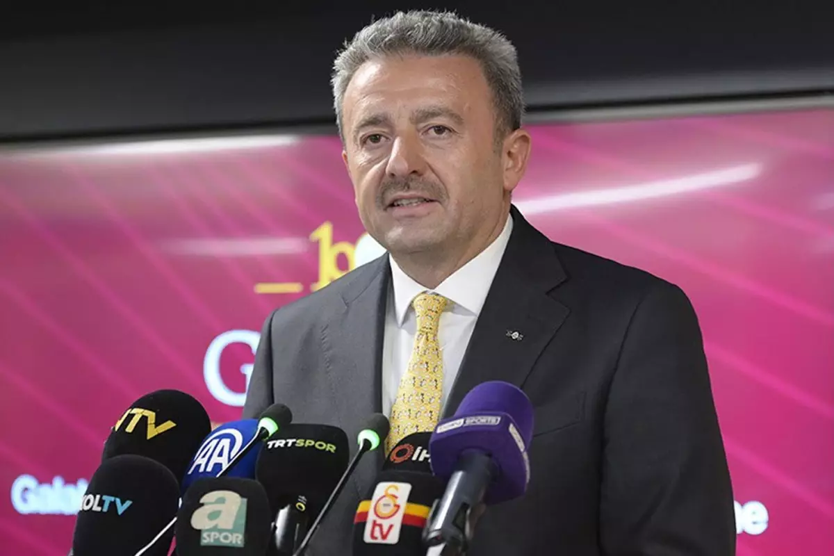 İbrahim Hatipoğlu'ndan kaleci transferi açıklaması: Şampiyonlar Ligi'nde ilk maça onunla çıkacağız