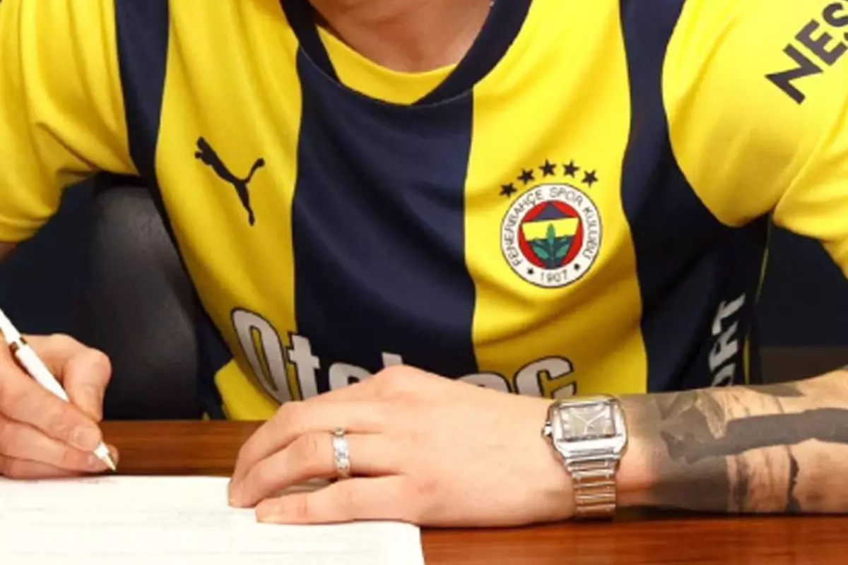 Kulübüyle bile görüştüler! Galatasaray, Fenerbahçe'nin yıldızını kadrosuna katıyor