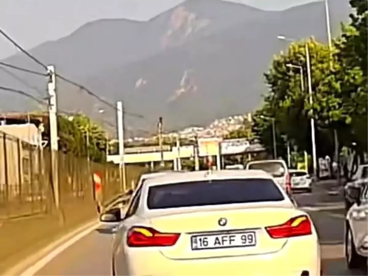 Bursa'da Kural Tanımayan Sürücü Trafiği Tehlikeye Soktu