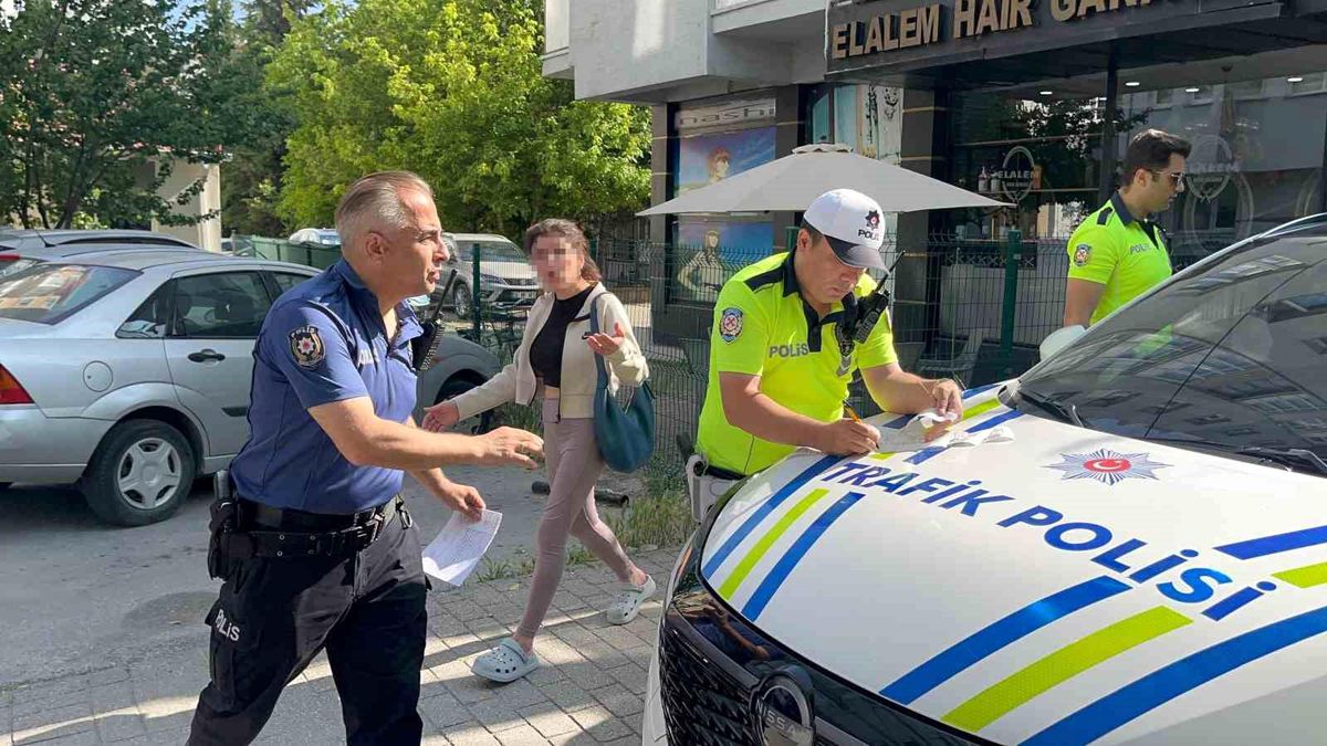 Alkollü Kadın Sürücü Eskişehir'de Kaza Yaptı