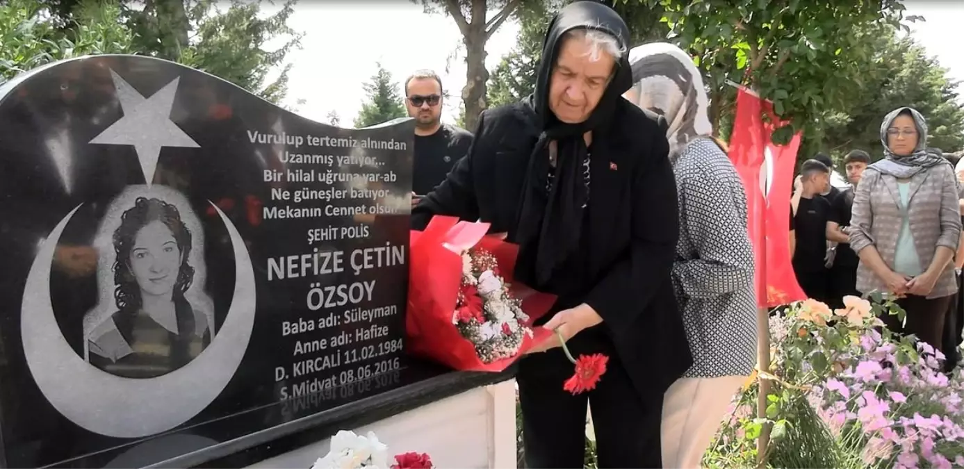 Şehit Polis Memuru Nefize Çetin Özsoy kabri başında dualarla anıldı
