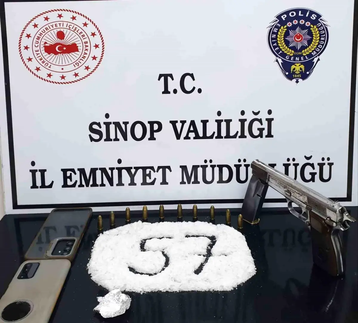 Sinop'ta Uyuşturucu ve Kaçak Alkol Operasyonları: 1 Tutuklama