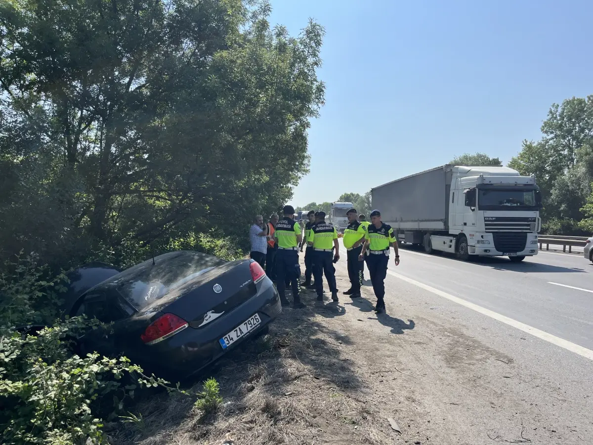 TEM Otoyolu'nda Feci Kaza: 7 Yaralı