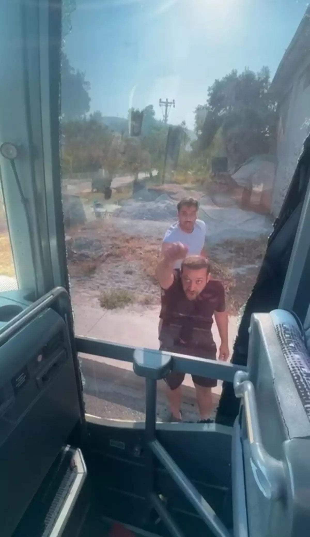 Didim'de Tur Otobüsü Şoförüne Saldırı