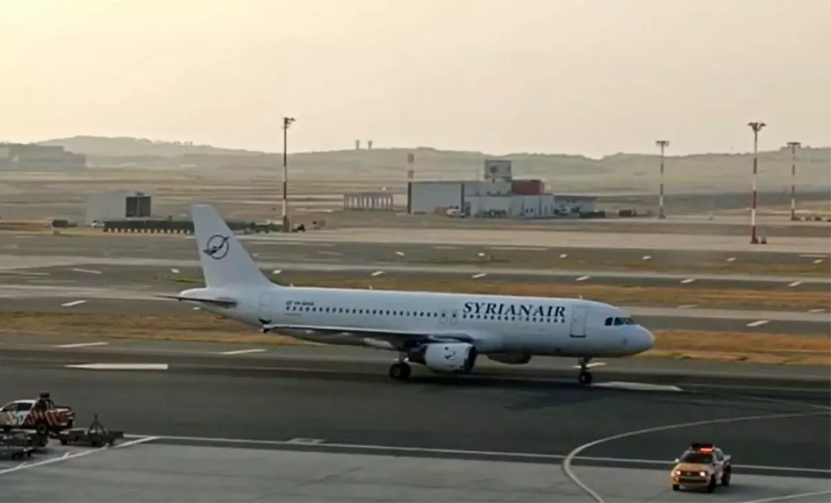 Yaşanan iç savaşın bitmesinin ardından uluslararası uçuşlara açılan Suriye'de, ülkenin bayrak taşıyıcısı Syrian Air (Suriye Hava Yolları) uçağı...