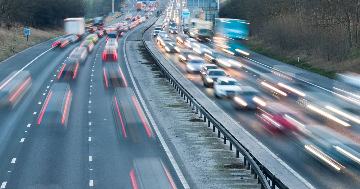 Yeşil fren lambası geliyor! Otomobillerde yeşil fren lambası zorunlu mu, cezası var mı?