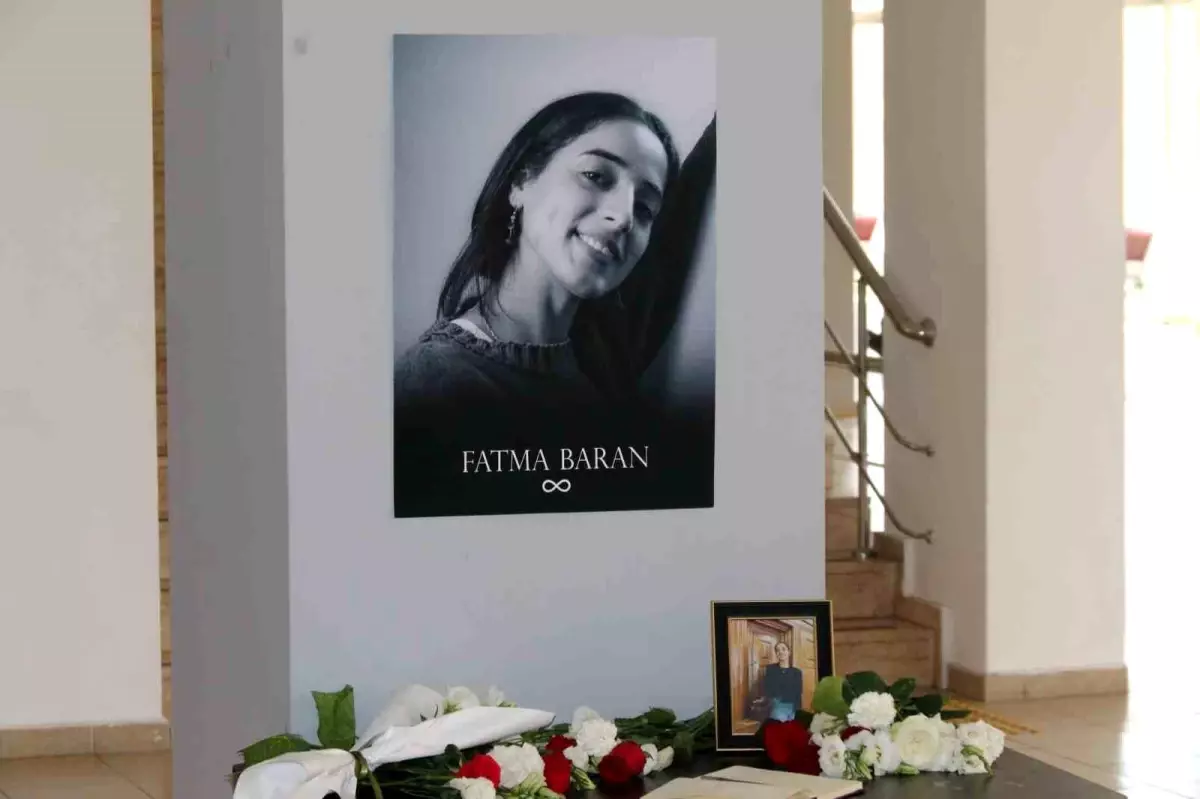 İzmir'de Trafik Kazasında Hayatını Kaybeden Fatma Baran İçin Anma Töreni Düzenlendi
