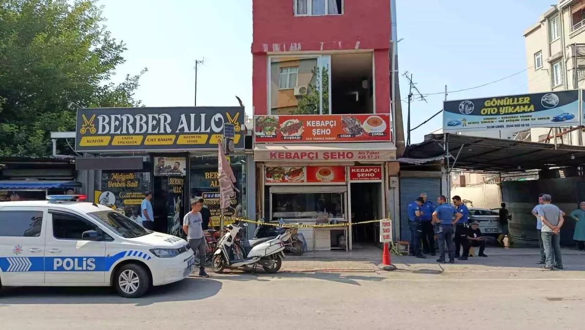 Adana'da Anne Cinayeti: Oğul Annesini Bıçaklayarak Öldürdü