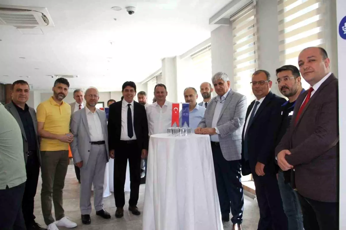 Aras Elektrik'ten Geleneksel Bayramlaşma Etkinliği