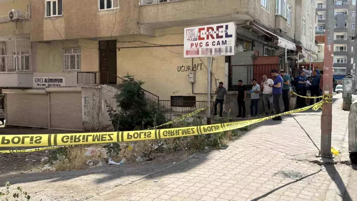 Maaşını Alamayan Eski Çalışan, Eczacıyı Öldürdü