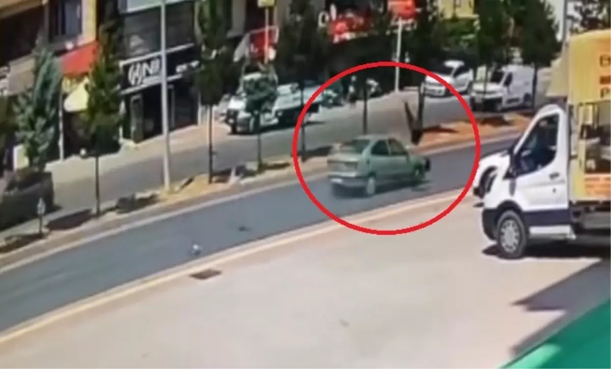 Diyarbakır'da Otomobilin Çarptığı Yaya Yaralandı