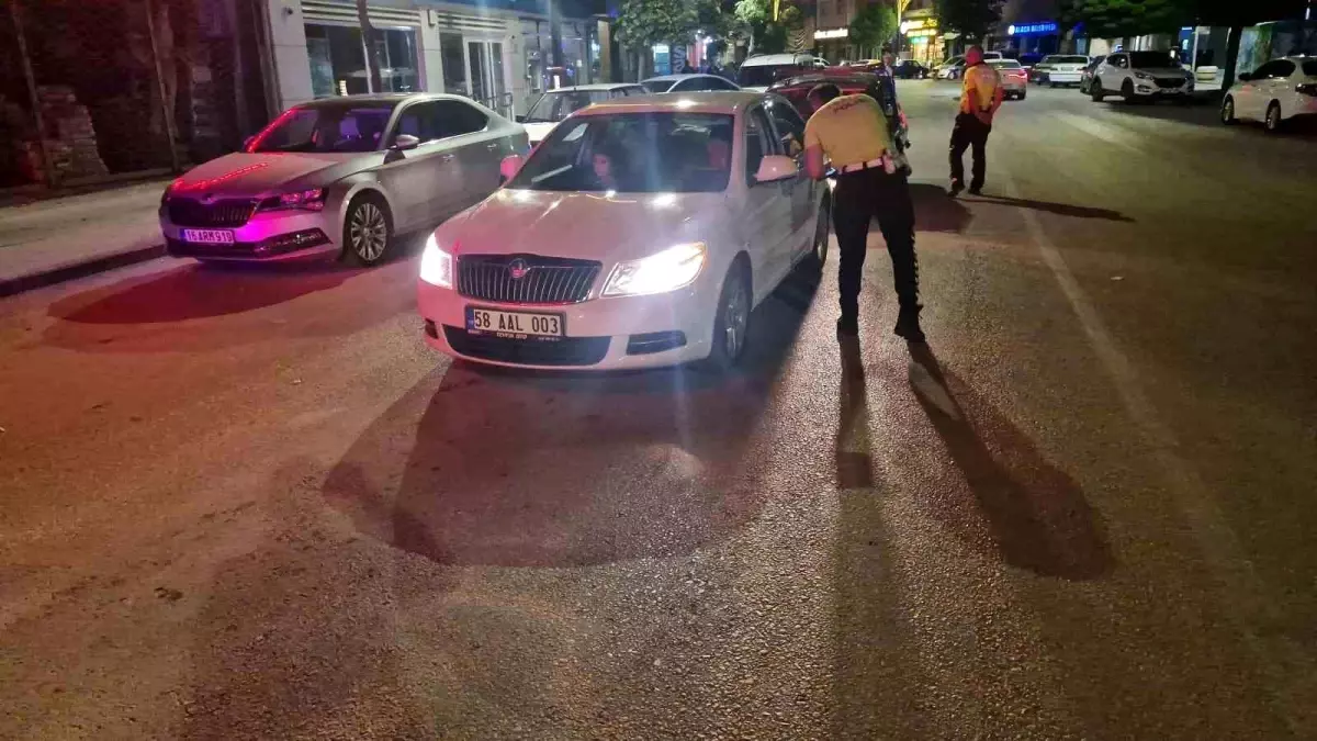 Alaca'da Huzur Uygulaması: 150 Kişi Sorgulandı, 70 Araç Denetlendi