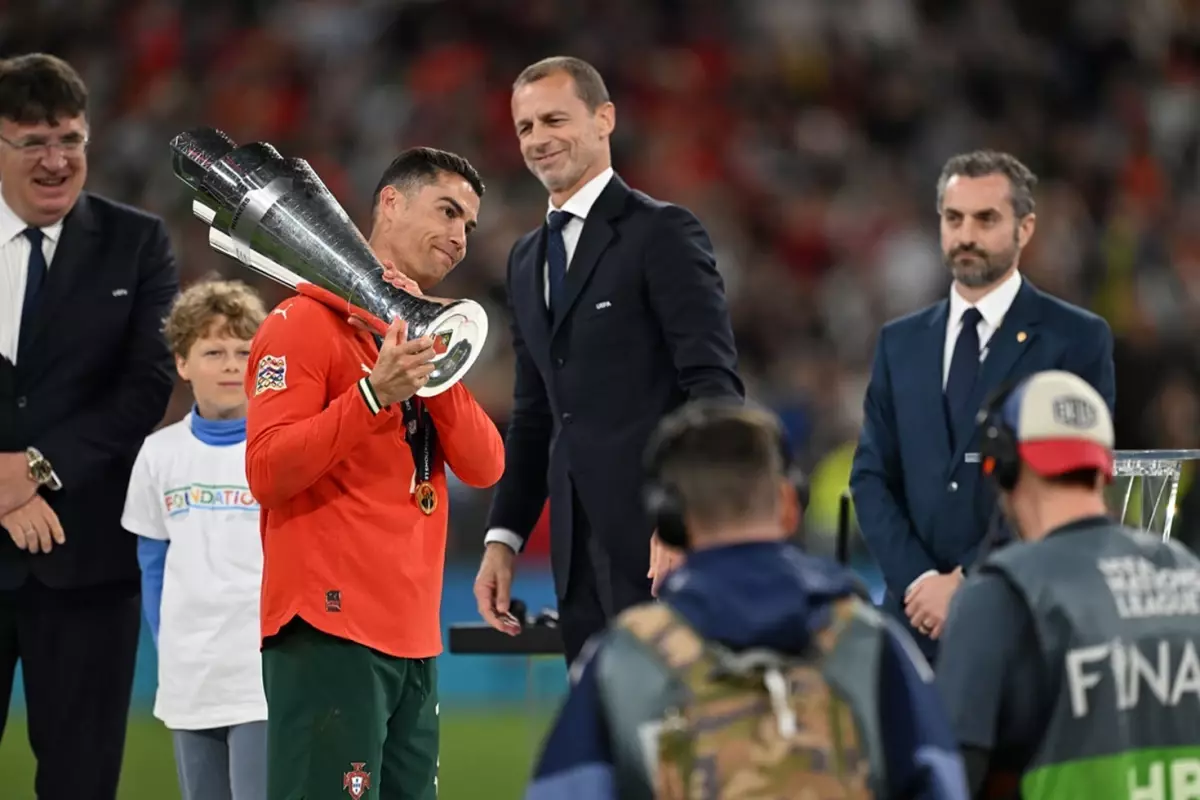 Fenerbahçe'nin eski yıldızı Cristiano Ronaldo ile takım arkadaşı olma yolunda