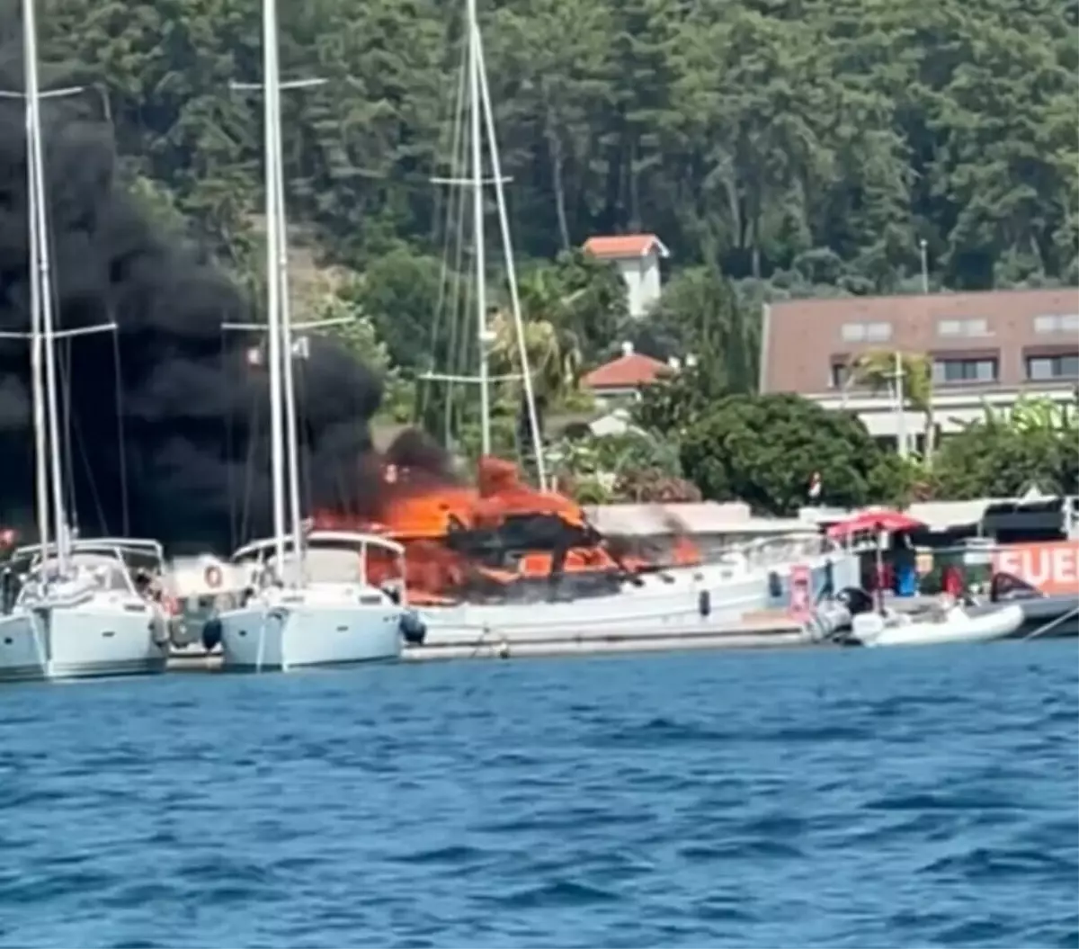 Fethiye'de Motoryatta Yangın Çıktı