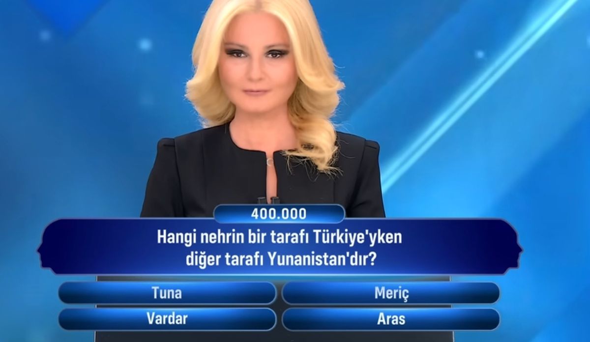 Hangi nehrin bir tarafı Türkiye'yken diğer tarafı Yunanistan'dır?