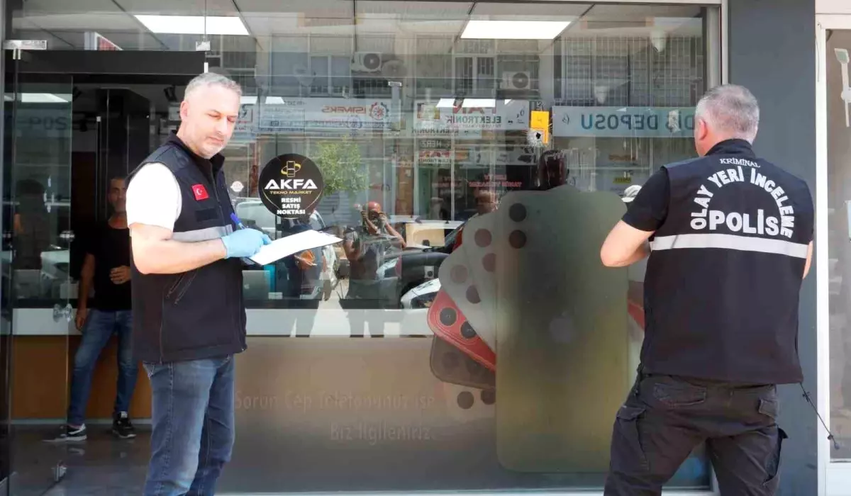 Antalya'da Haraç İsteyen Şahıslar İş Yerini Kurşunladı